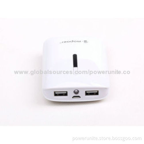 Fashionable Dual-USB Port Mobile Power Bank with 8,400mAh Capacity
